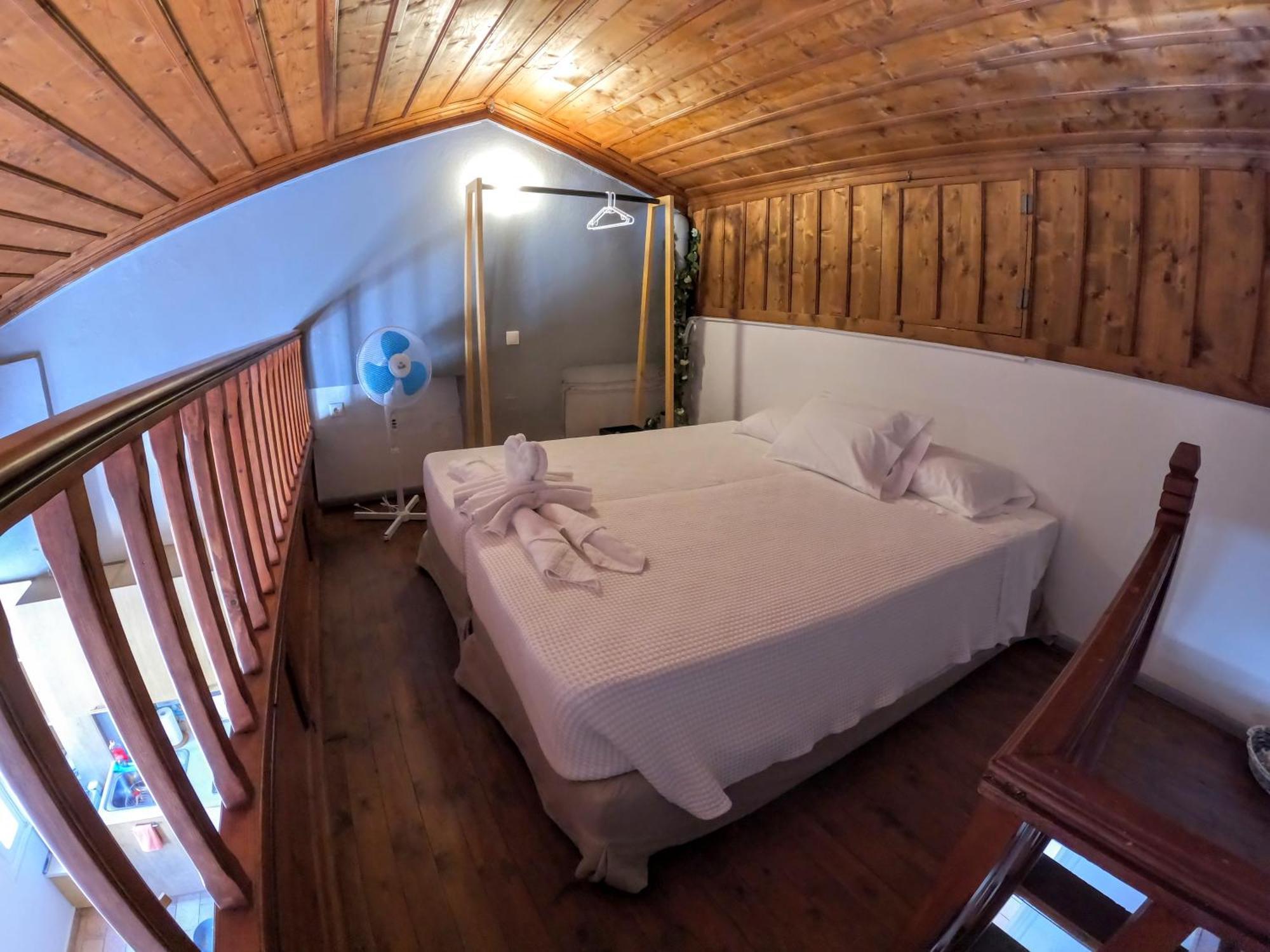 Cozy Apartments In Symi Center ภายนอก รูปภาพ