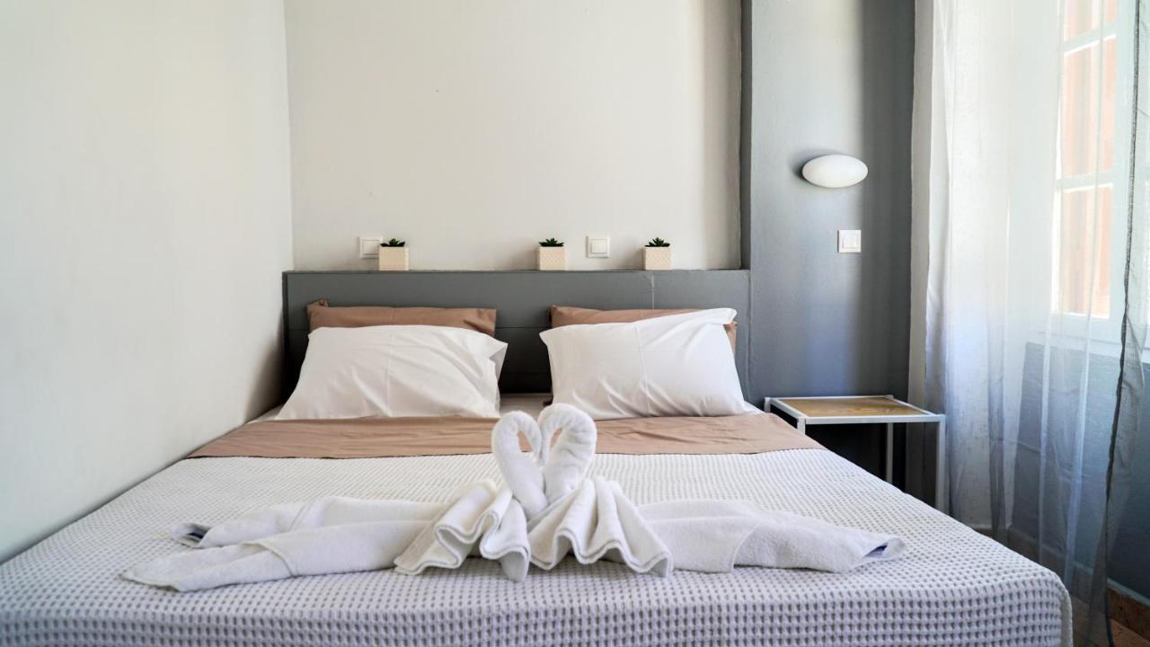 Cozy Apartments In Symi Center ภายนอก รูปภาพ