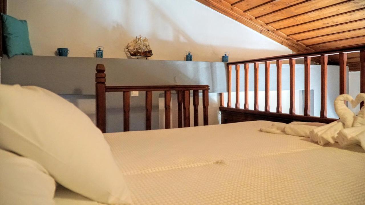 Cozy Apartments In Symi Center ภายนอก รูปภาพ