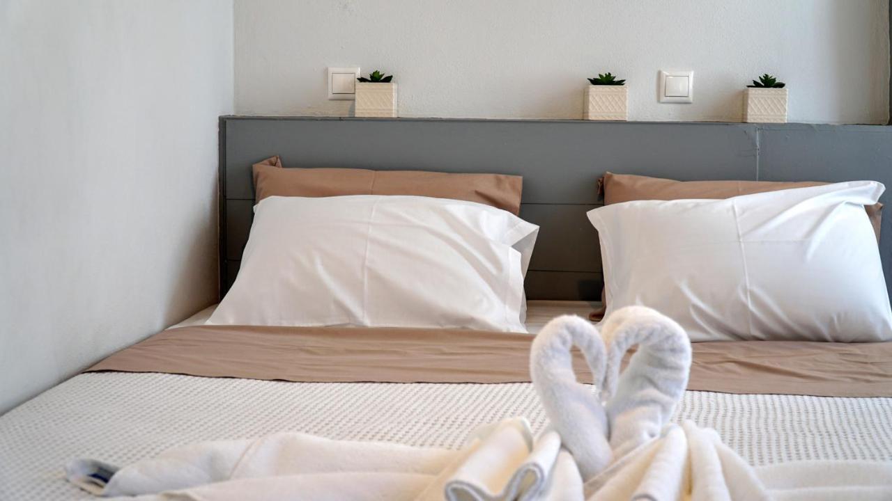 Cozy Apartments In Symi Center ภายนอก รูปภาพ