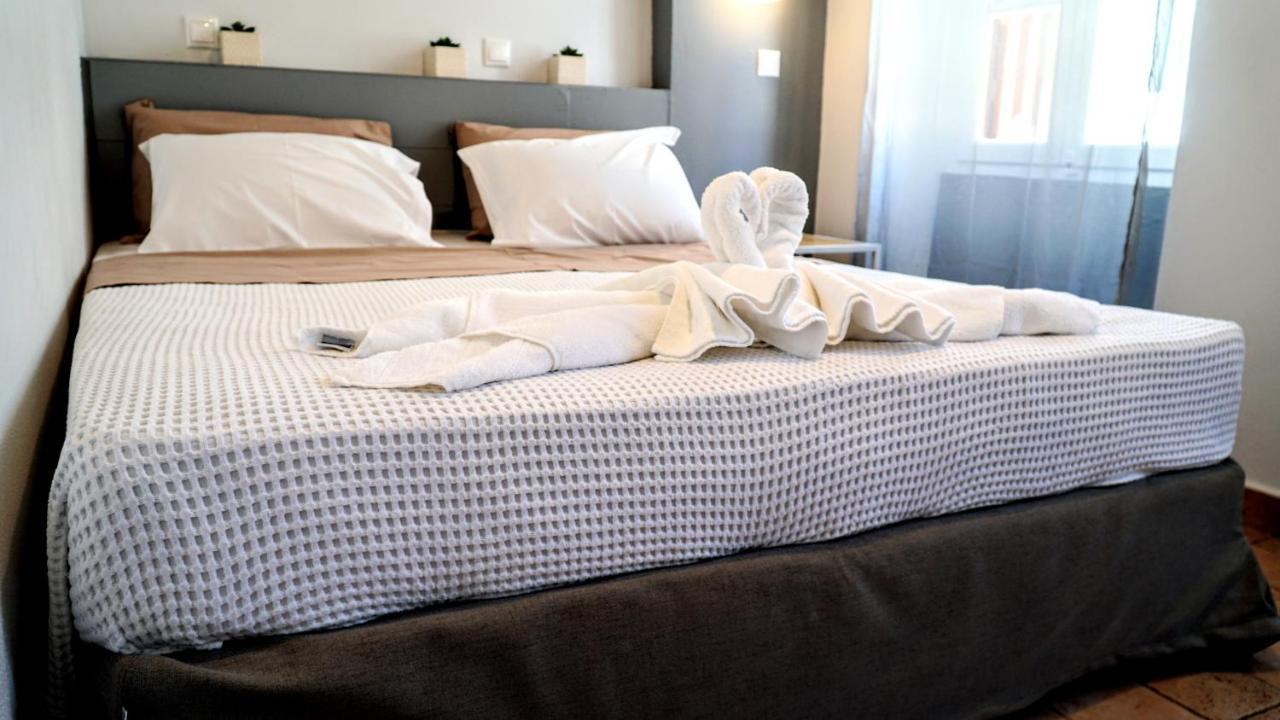 Cozy Apartments In Symi Center ภายนอก รูปภาพ